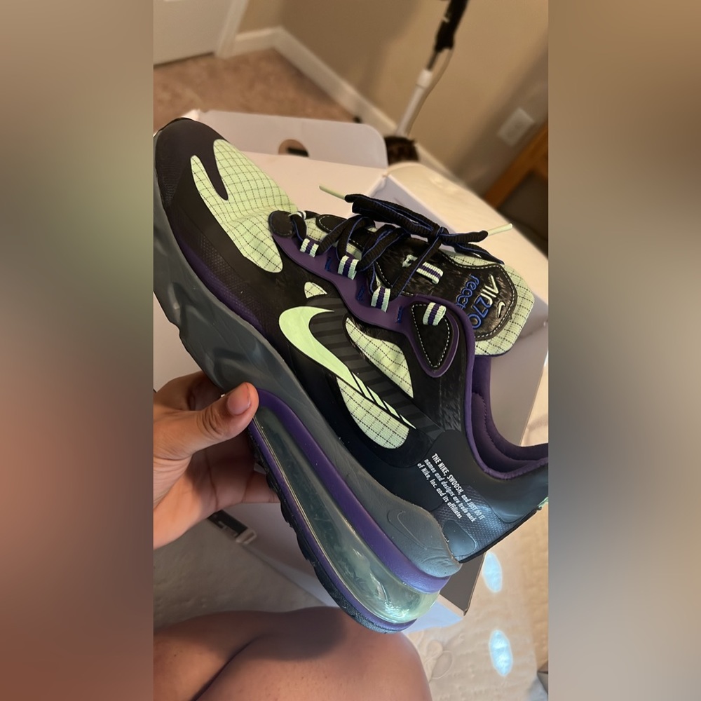 Nike Air Max Reacts